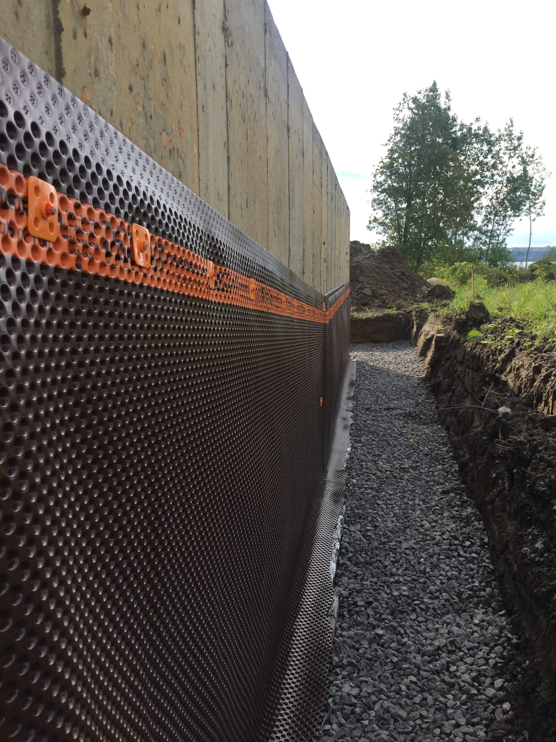 services en imperméabilisation des fondations avec membrane Delta MS à Montréal, Laval, Longueuil, Rive-Sud, Rive-Nord, Laurentides, Lanaudière … - Réparation fissure fondation