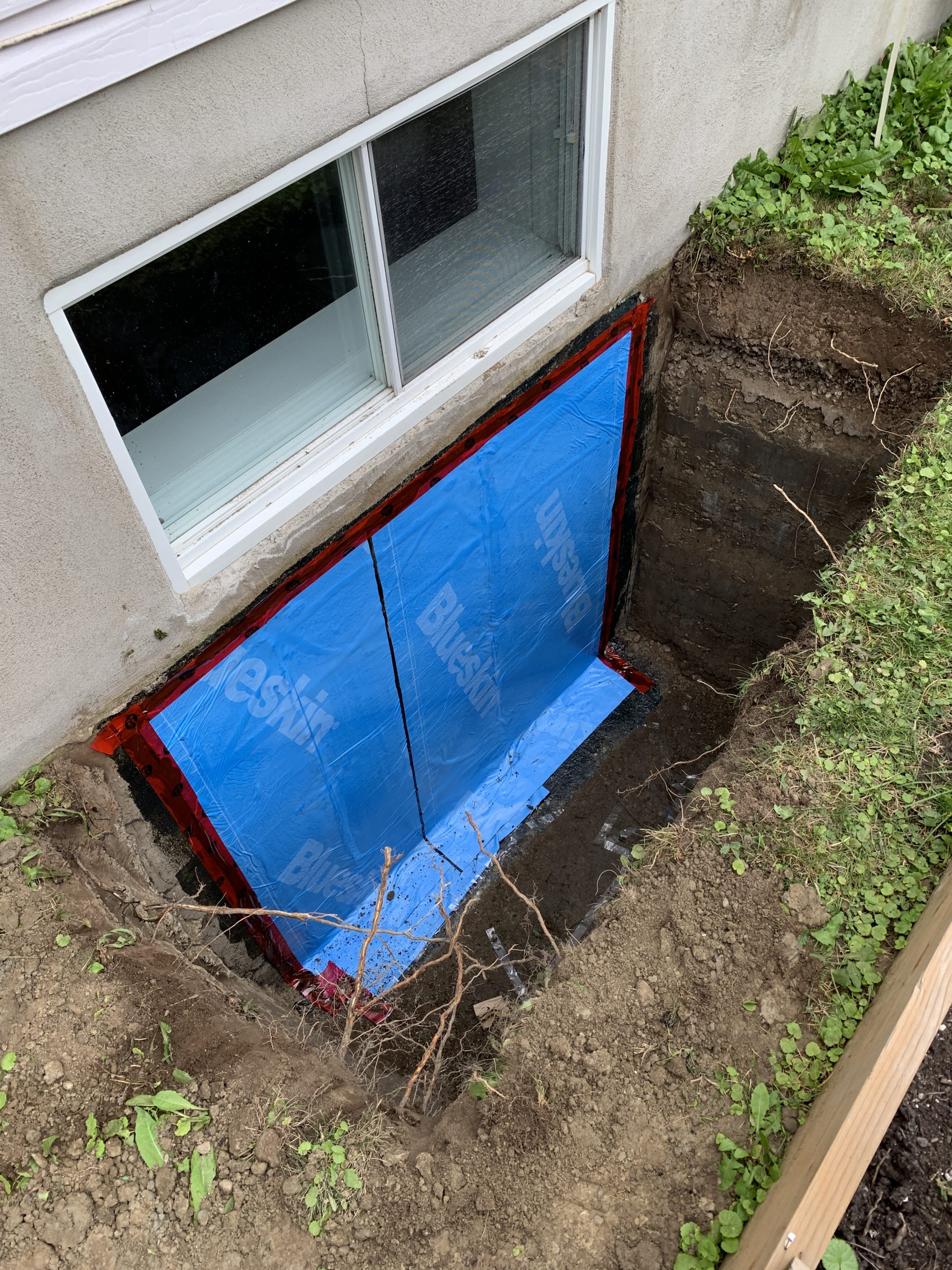 Entrepreneur en réparation de fissures de fondation en béton à Montréal, Laval, Longueuil, Rive-Sud, Rive-Nord, Laurentides, Lanaudière … / Réparation Fissure Fondation