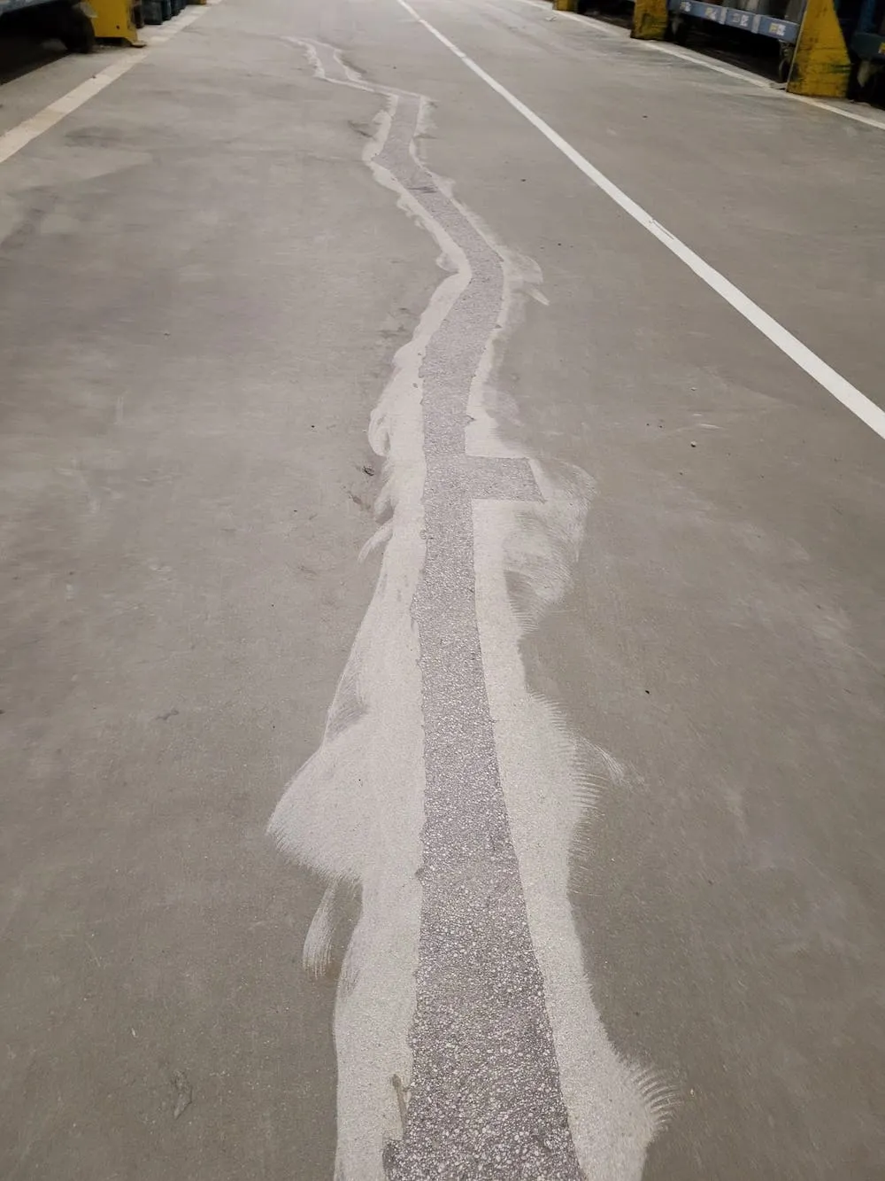 Services d’entrepreneur en réparation de fissure de plancher en béton à Montréal, Laval, Longueuil, Rive-Sud, Rive-Nord, Laurentides, Lanaudière … / Réparation Fissure Fondation